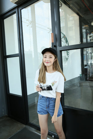 Little Flower Emboridered Tee - Ulzzang Studio